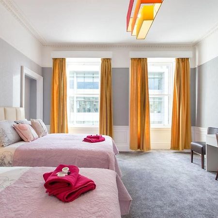 Stunning 2-Bed Apartment In Central เอดินบะระ ภายนอก รูปภาพ