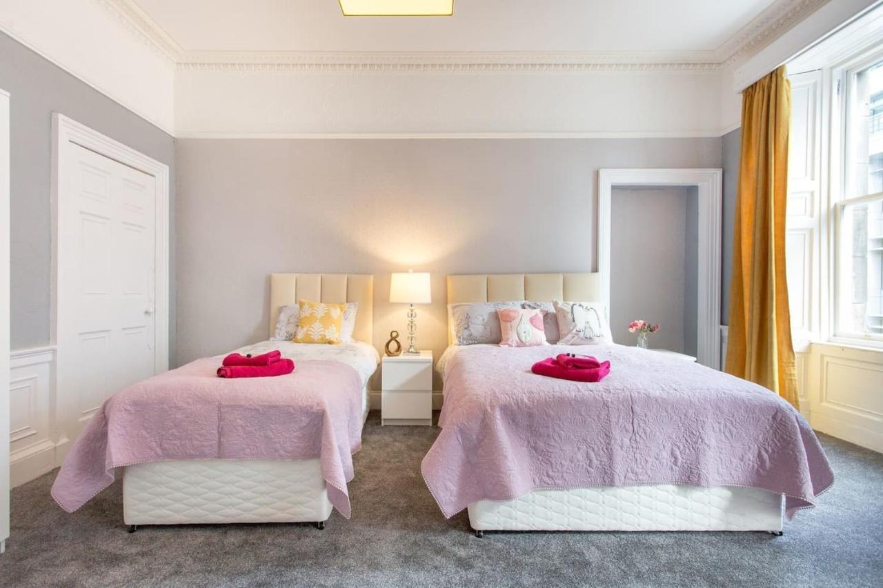 Stunning 2-Bed Apartment In Central เอดินบะระ ภายนอก รูปภาพ