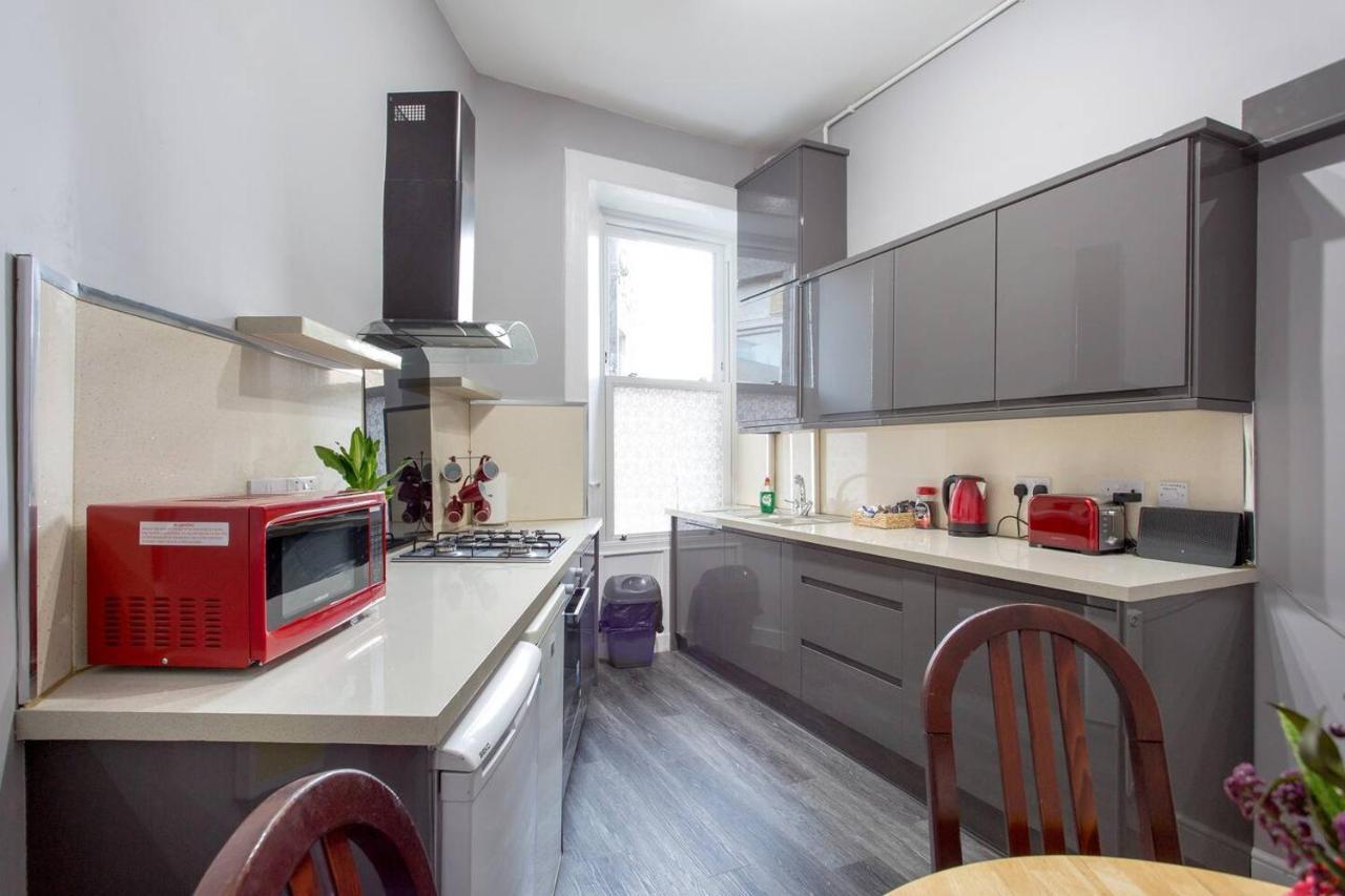Stunning 2-Bed Apartment In Central เอดินบะระ ภายนอก รูปภาพ