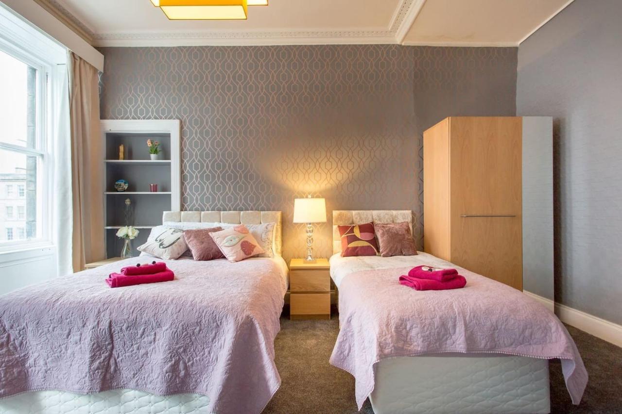 Stunning 2-Bed Apartment In Central เอดินบะระ ภายนอก รูปภาพ