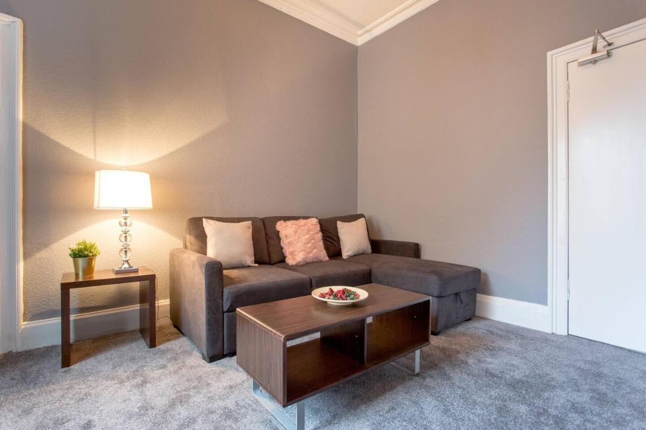Stunning 2-Bed Apartment In Central เอดินบะระ ภายนอก รูปภาพ